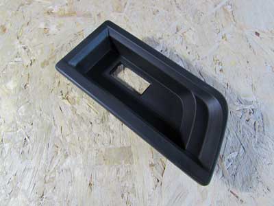BMW Glovebox USB Aux-in Port Trim Tray 51169207357 F22 F30 F32 2, 3, 4 Series